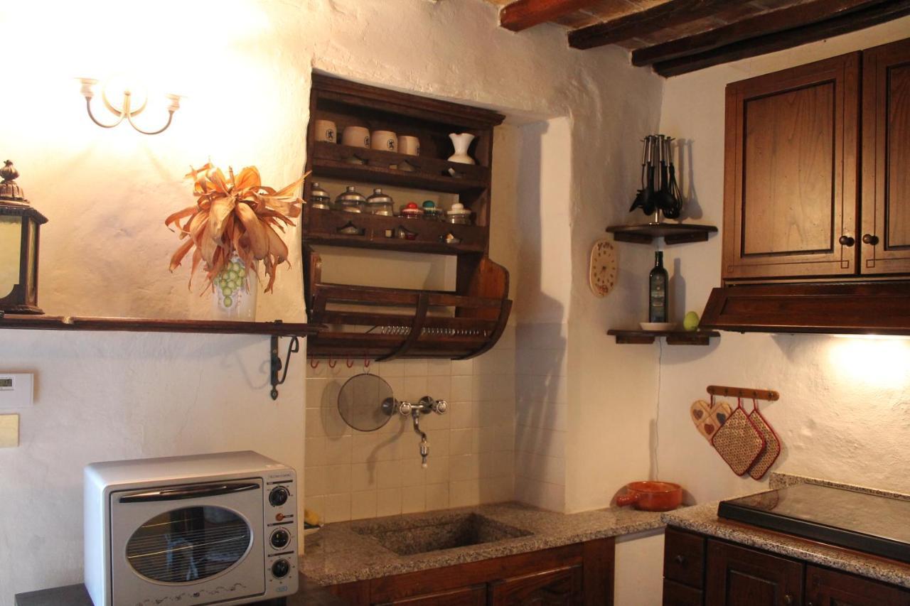 Petite Maison, Nel Borgo Di Cetona Bagian luar foto
