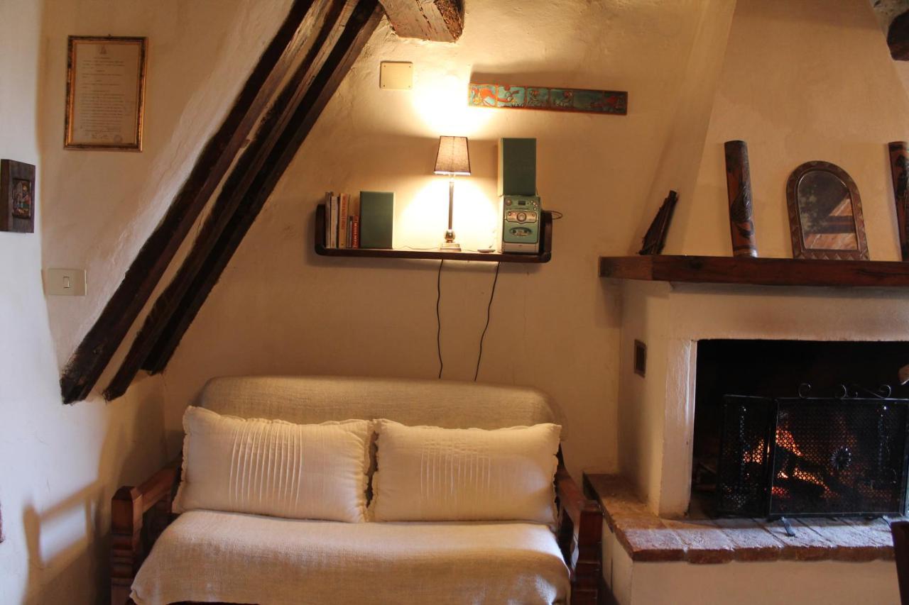 Petite Maison, Nel Borgo Di Cetona Bagian luar foto