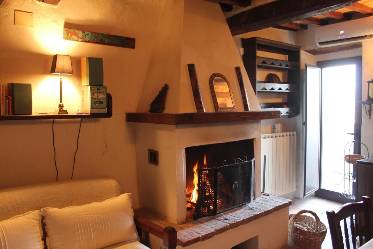 Petite Maison, Nel Borgo Di Cetona Bagian luar foto